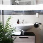 Junik - Deine Cityapartments In דיסבורג